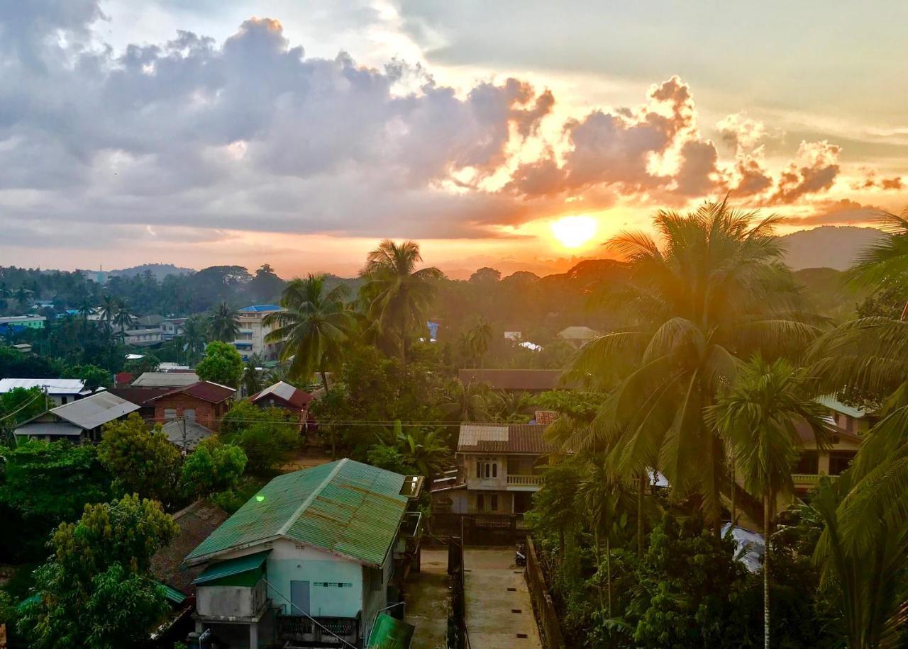 Regent Hotel Myeik Exterior photo